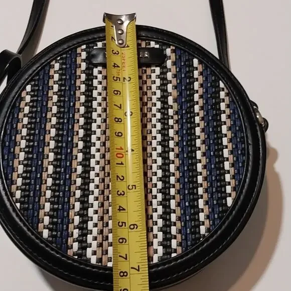 Ted Baker Armara Woven Circle Crossbody - Picture 9 of 10